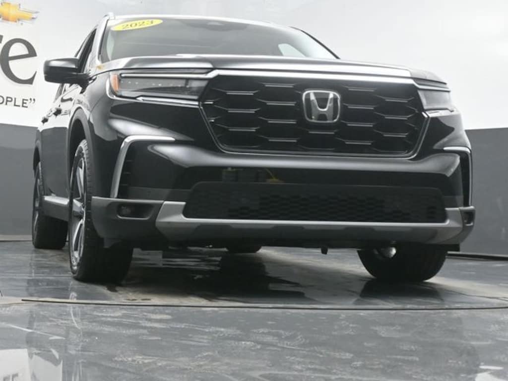 Used 2023 Honda Pilot Touring SUV