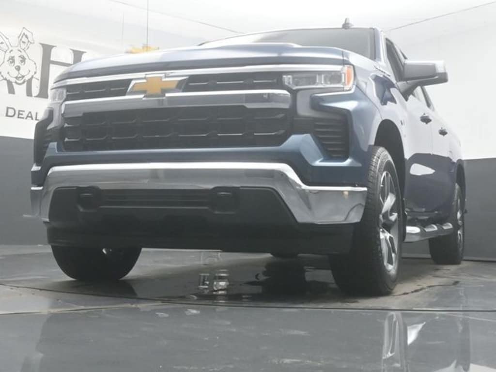 Used 2024 Chevrolet Silverado 1500 LT w/1LT Truck Crew Cab