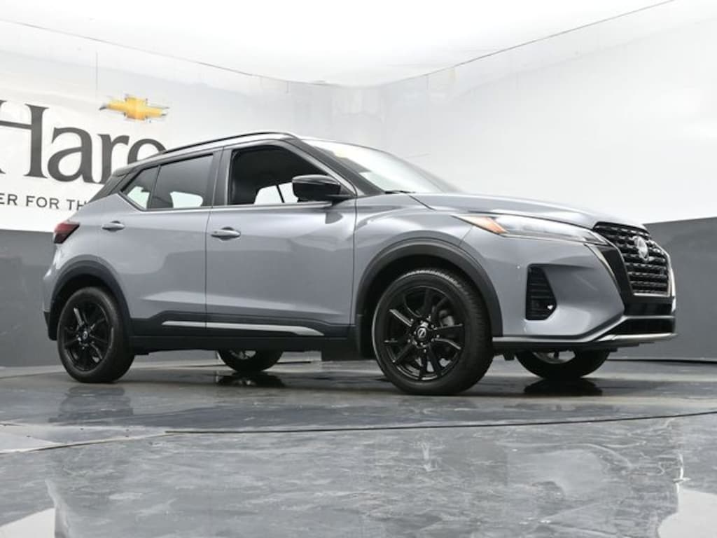 Used 2023 Nissan Kicks SR SUV