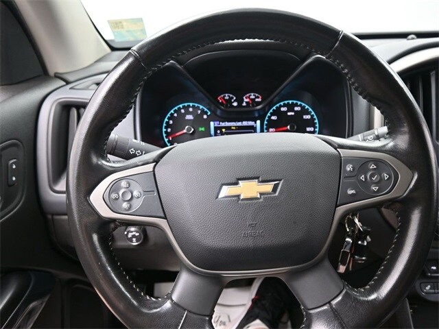 2017 Chevrolet Colorado Z71 photo 2
