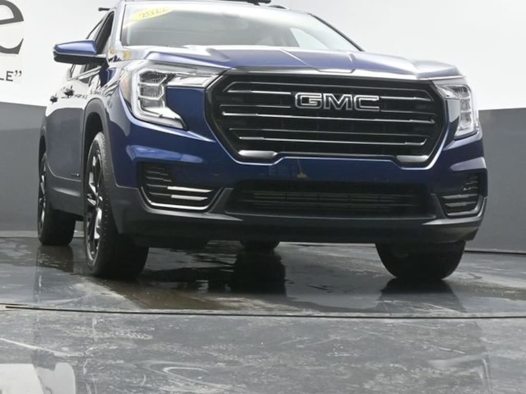Used 2022 GMC Terrain SLE SUV