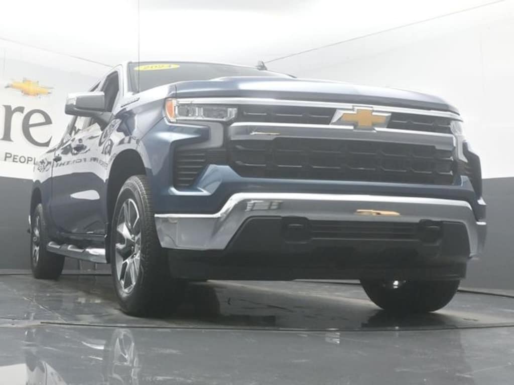 Used 2024 Chevrolet Silverado 1500 LT w/1LT Truck Crew Cab