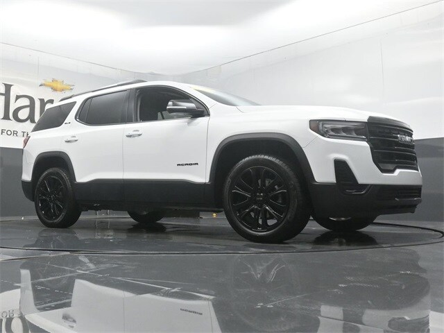 2023 Gmc Acadia SLE photo 2