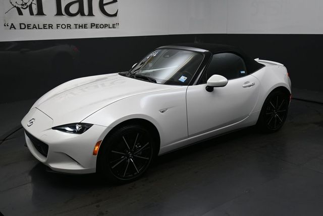 2024 Mazda MX-5 Miata Grand Touring - Photo 25