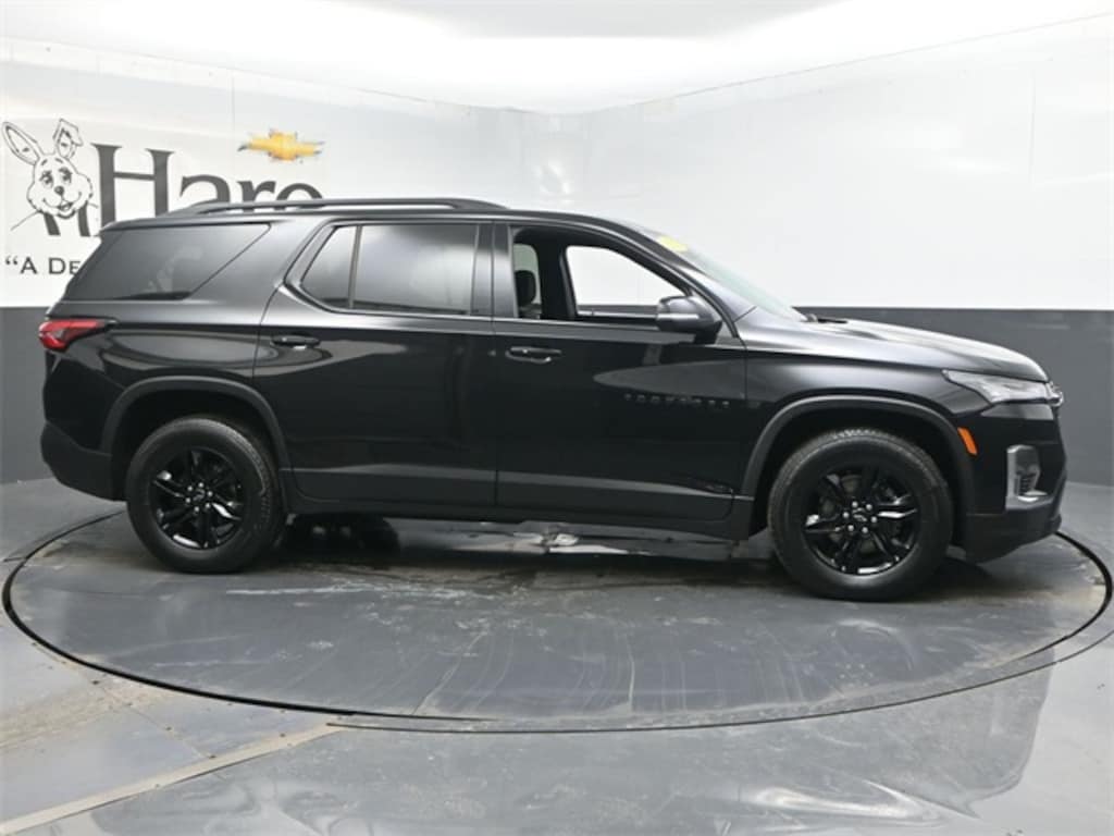 Used 2023 Chevrolet Traverse LT Cloth w/1LT SUV