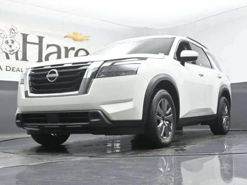 Used 2025 Nissan Pathfinder SV SUV