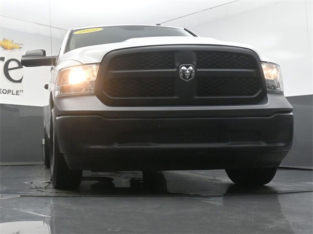 2022 Ram 1500 Classic Tradesman photo 3