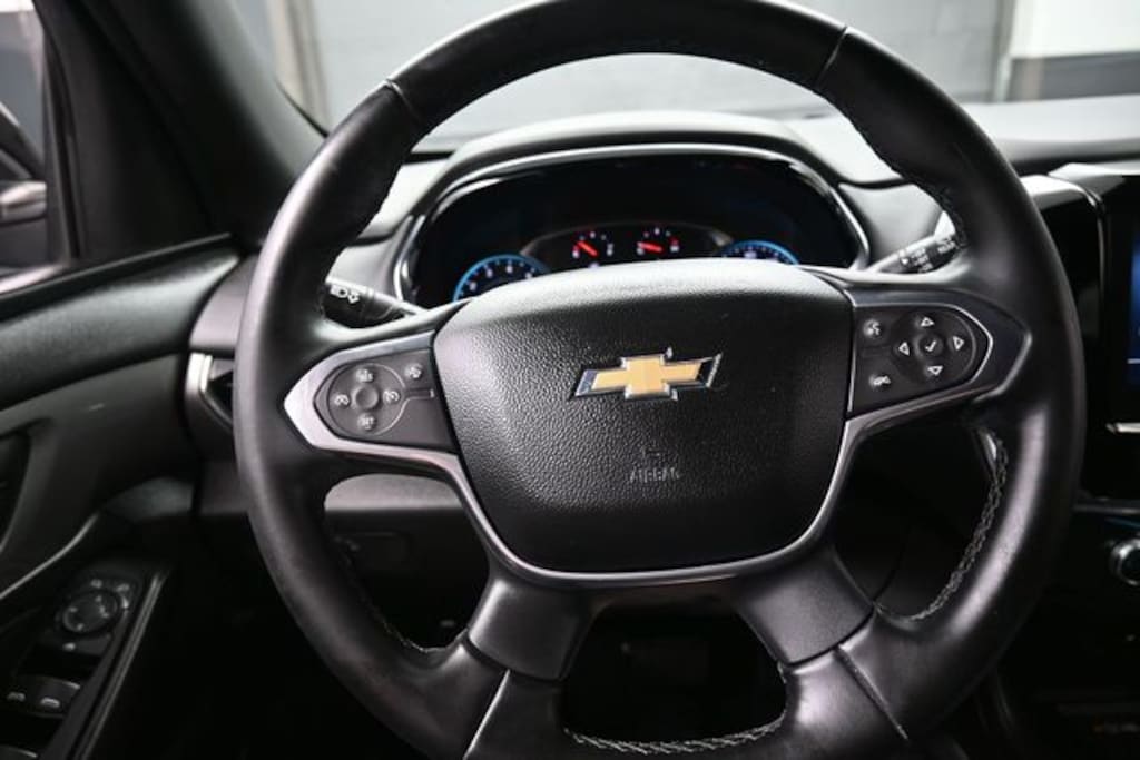 Used 2023 Chevrolet Traverse LT Cloth w/1LT SUV