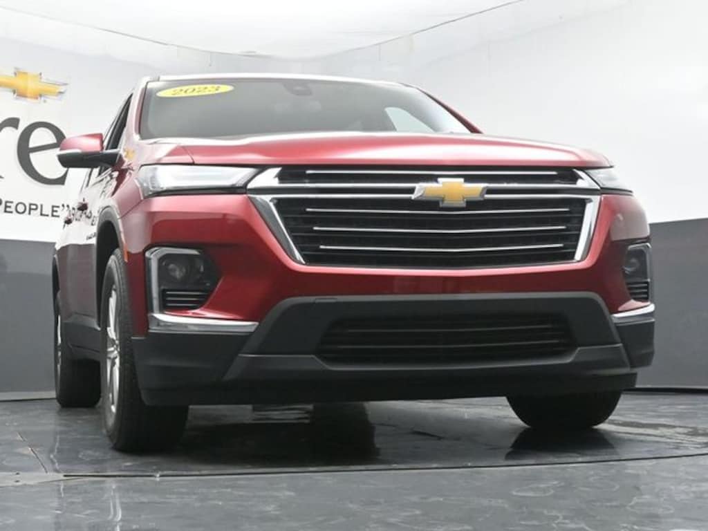 Used 2023 Chevrolet Traverse LT Cloth w/1LT SUV