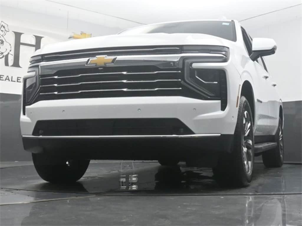 New 2026 Chevrolet Suburban LT SUV