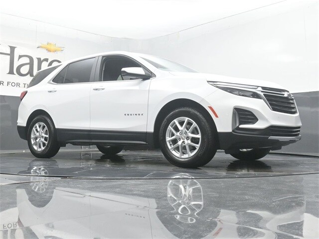 2023 Chevrolet Equinox LT photo 2