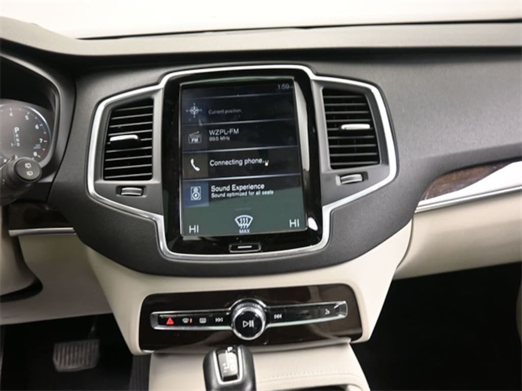 Used 2019 Volvo XC90 T5 Momentum SUV