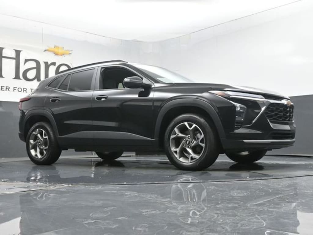 Used 2025 Chevrolet Trax LT SUV