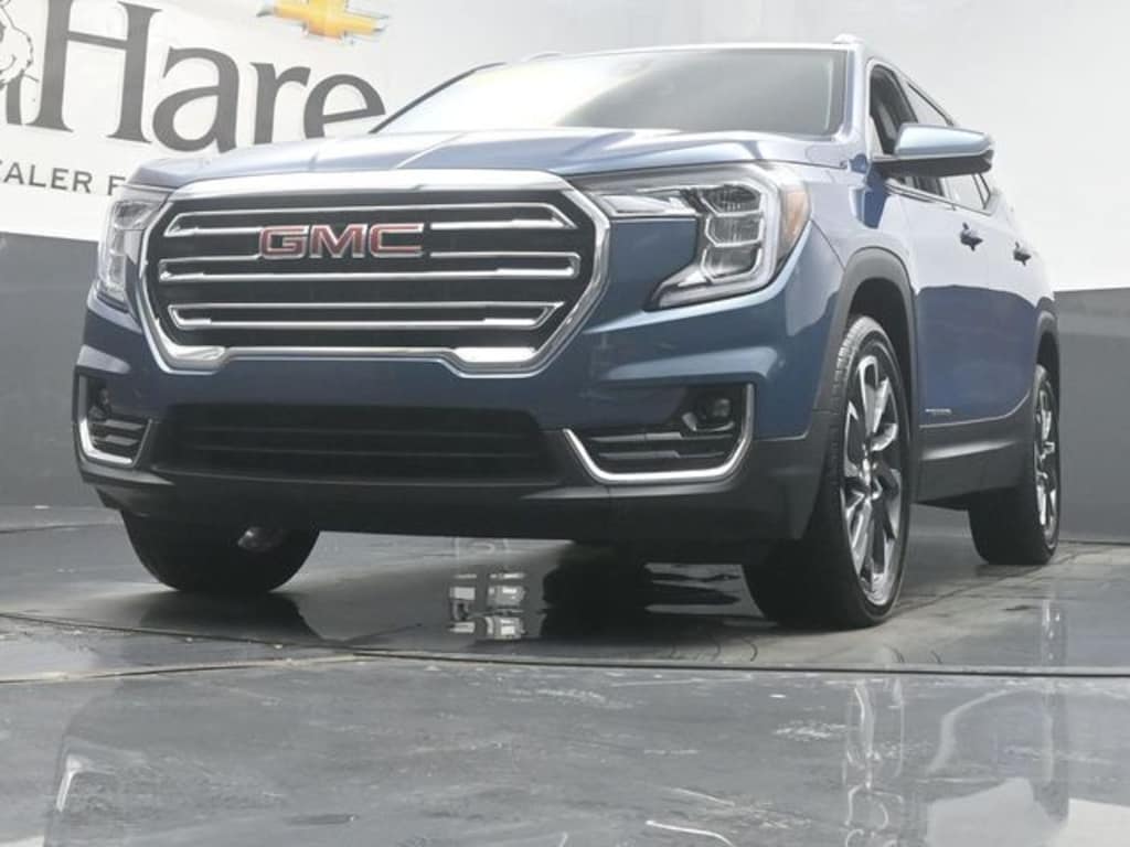 Used 2024 GMC Terrain SLT SUV