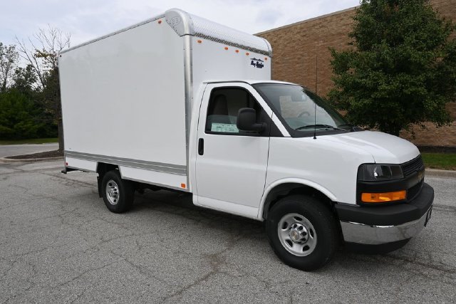 2026 Chevrolet Express Cutaway Base