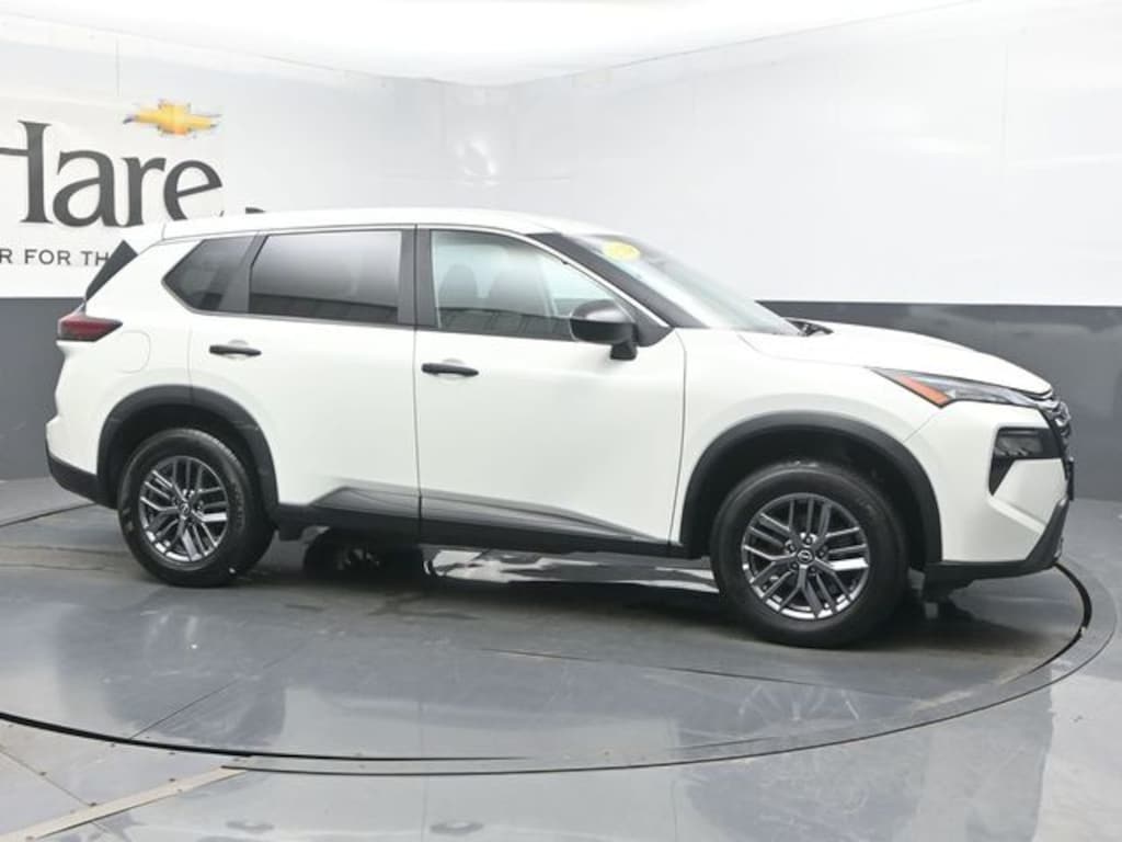 Used 2024 Nissan Rogue S SUV