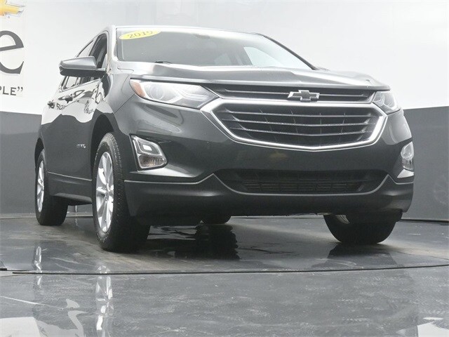 2019 Chevrolet Equinox LT photo 3