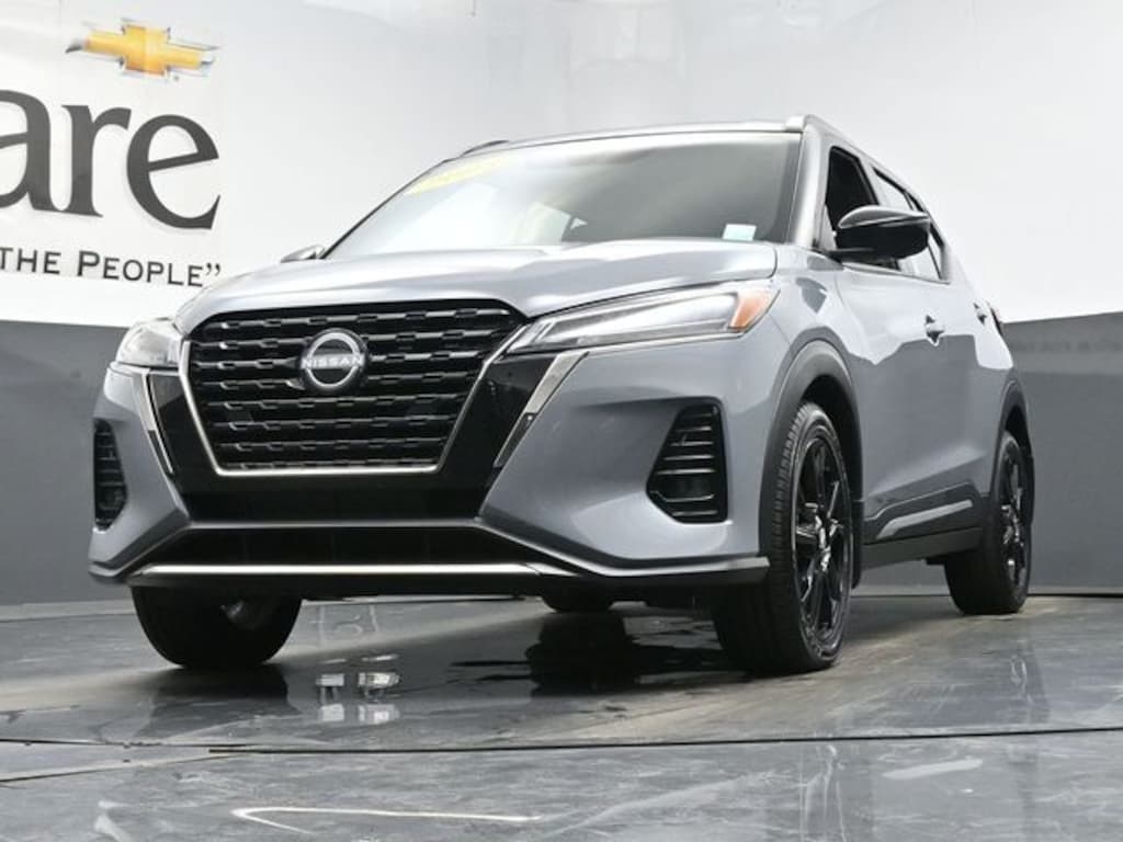 Used 2023 Nissan Kicks SR SUV