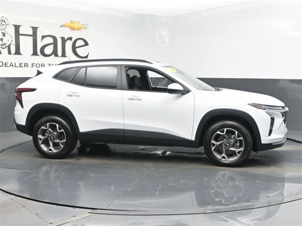 Used 2025 Chevrolet Trax LT SUV