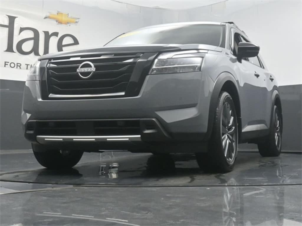 Used 2024 Nissan Pathfinder SL SUV