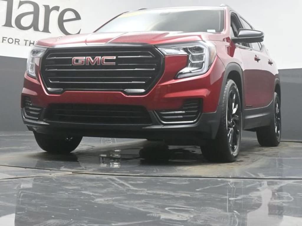 Used 2023 GMC Terrain SLE SUV