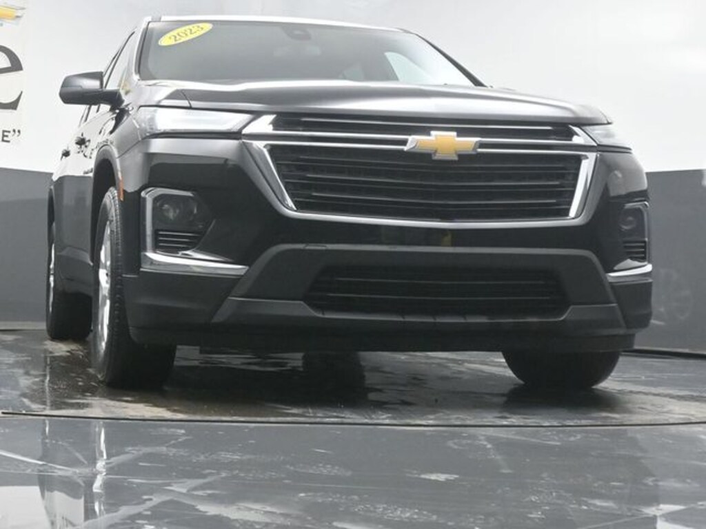 Used 2023 Chevrolet Traverse LS w/1LS SUV
