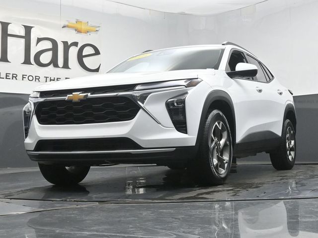 Used 2025 Chevrolet Trax LT SUV