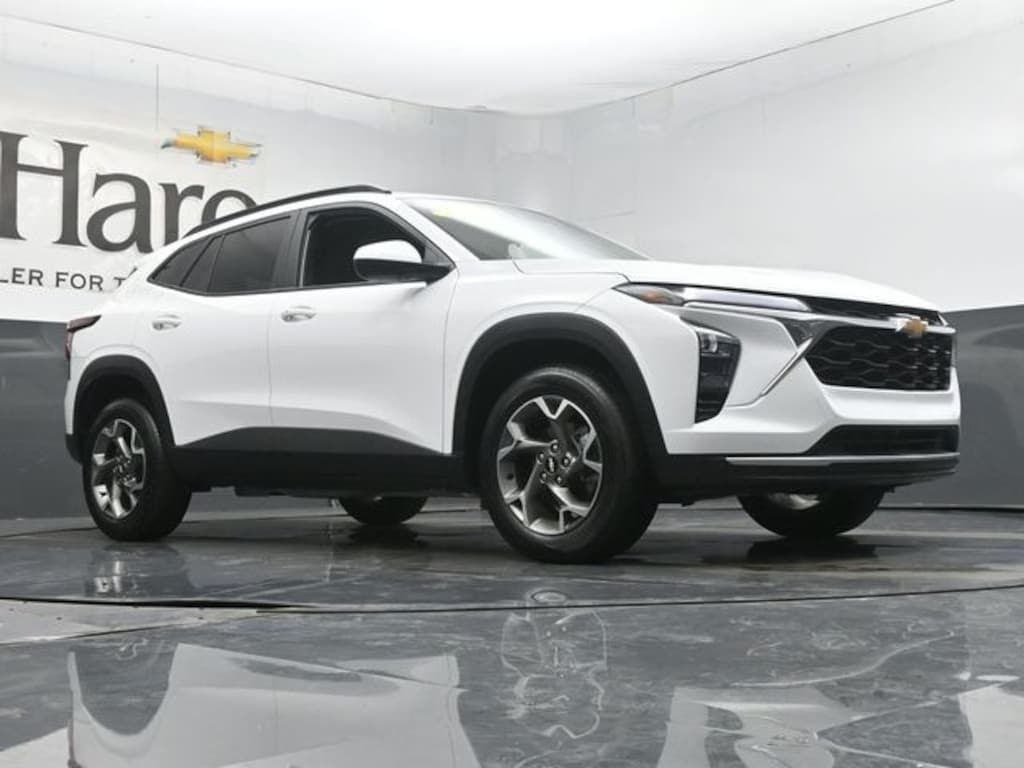 Used 2025 Chevrolet Trax LT SUV