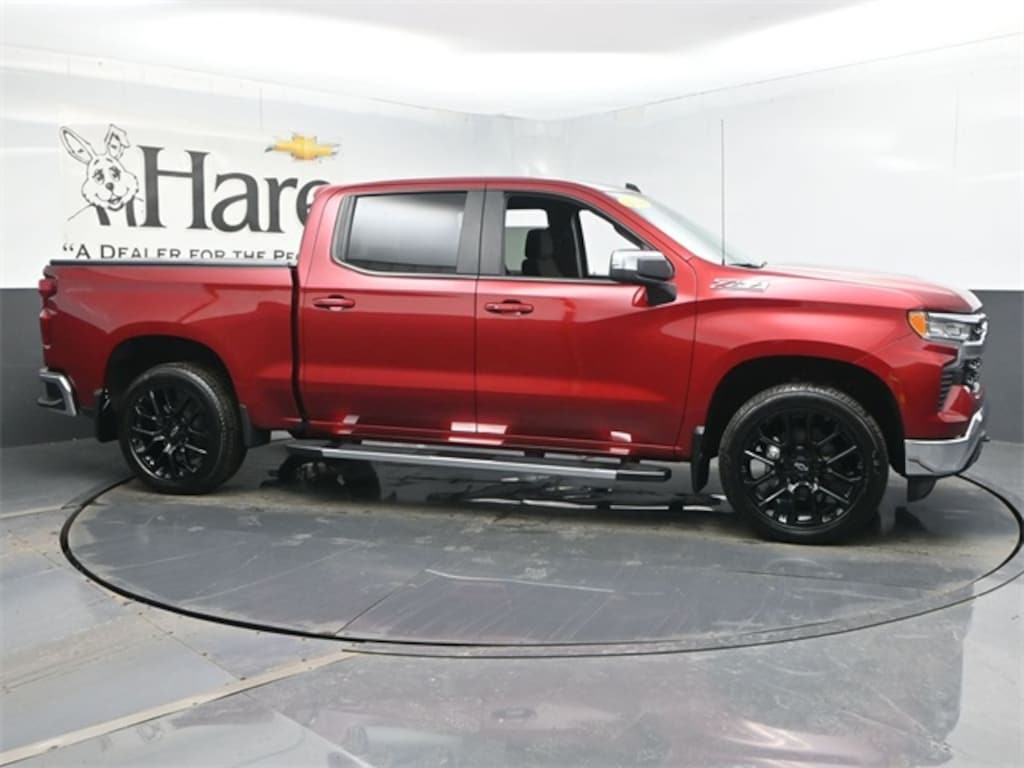 Used 2024 Chevrolet Silverado 1500 LT w/1LT Truck Crew Cab