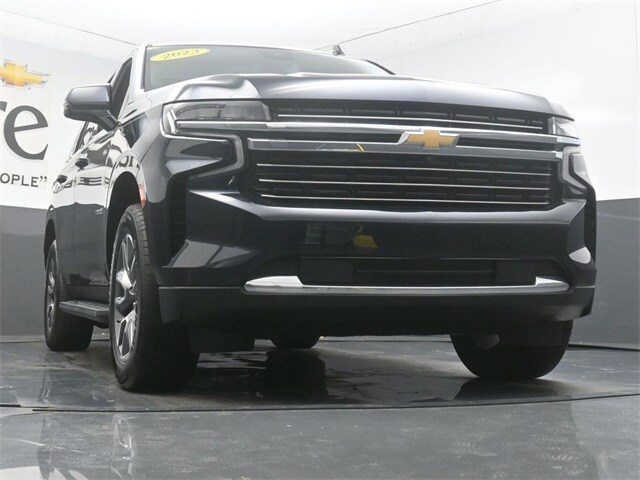 2023 Chevrolet Tahoe LT photo 3