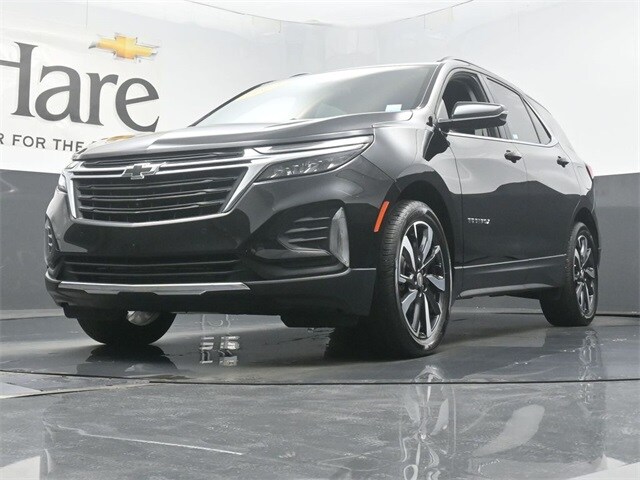 2022 Chevrolet Equinox LT photo 2