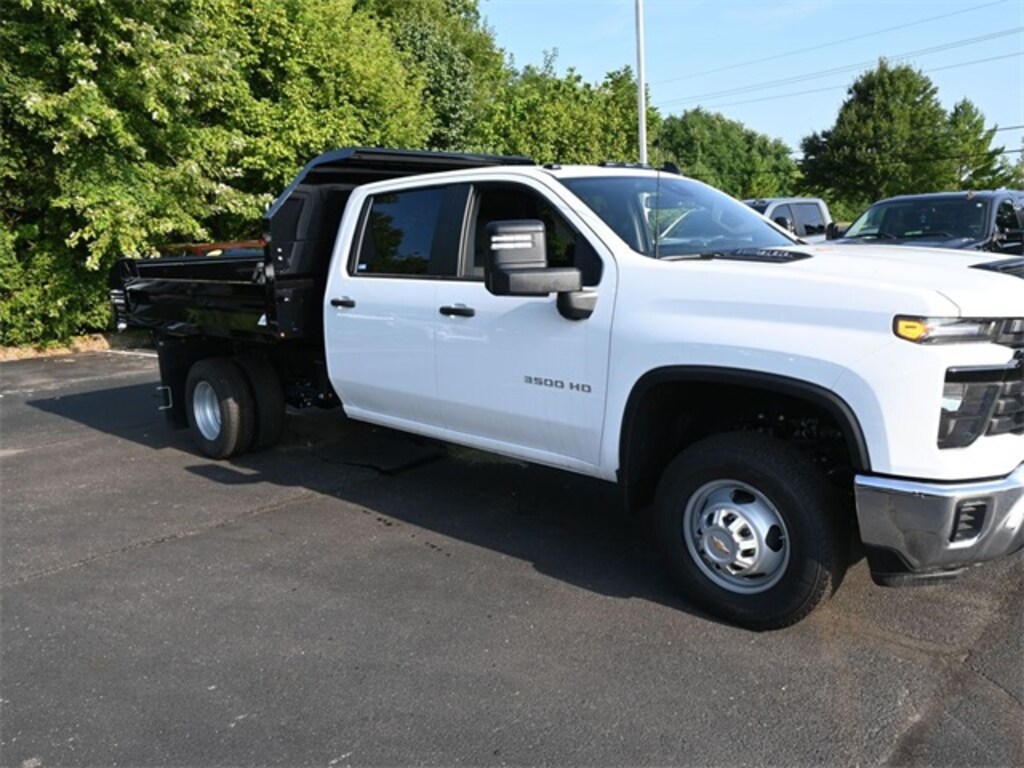 New 2025 Chevrolet Silverado 3500HD Chassis Work Truck Truck Crew Cab