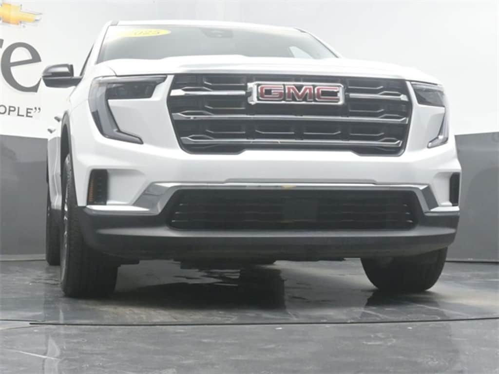 Used 2025 GMC Acadia Elevation SUV