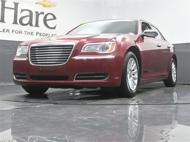 2014 Chrysler 300 Base photo 4