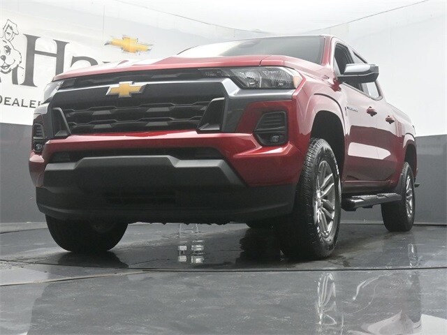 2024 Chevrolet Colorado LT photo 4