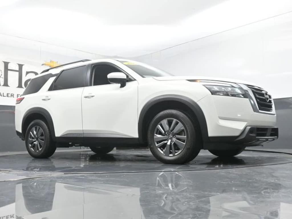 Used 2025 Nissan Pathfinder SV SUV