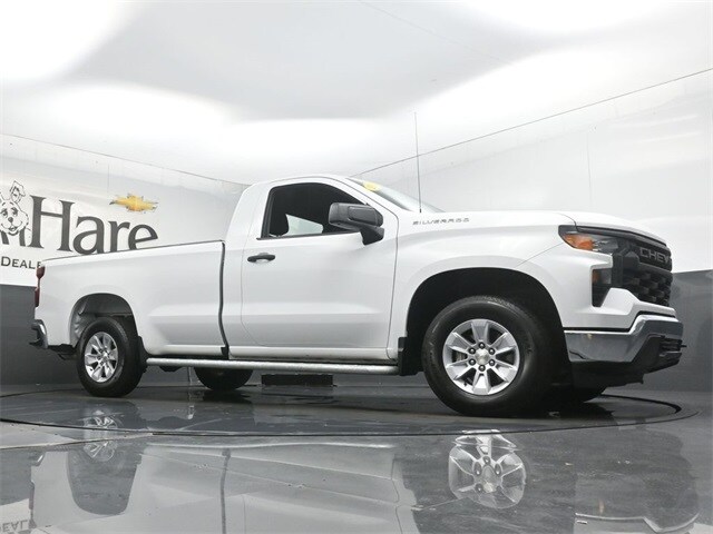 2024 Chevrolet Silverado 1500 Work Truck photo 2
