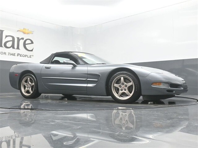 2004 Chevrolet Corvette Base Convertible photo 2