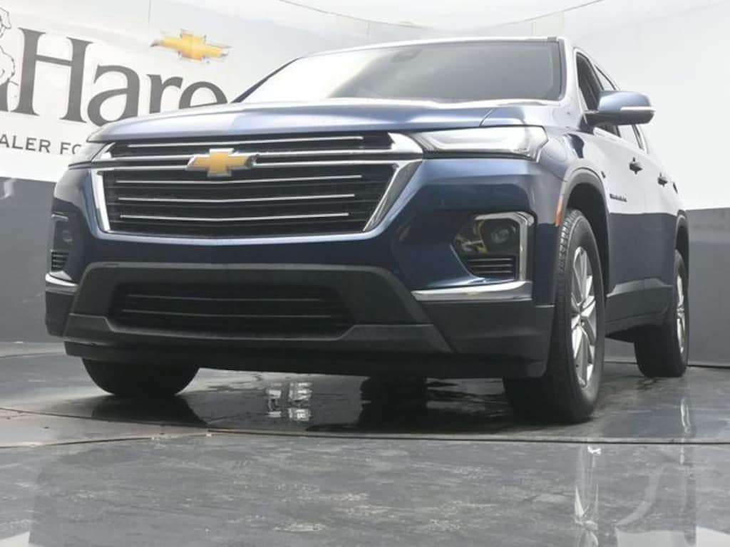 Used 2023 Chevrolet Traverse LT Cloth w/1LT SUV