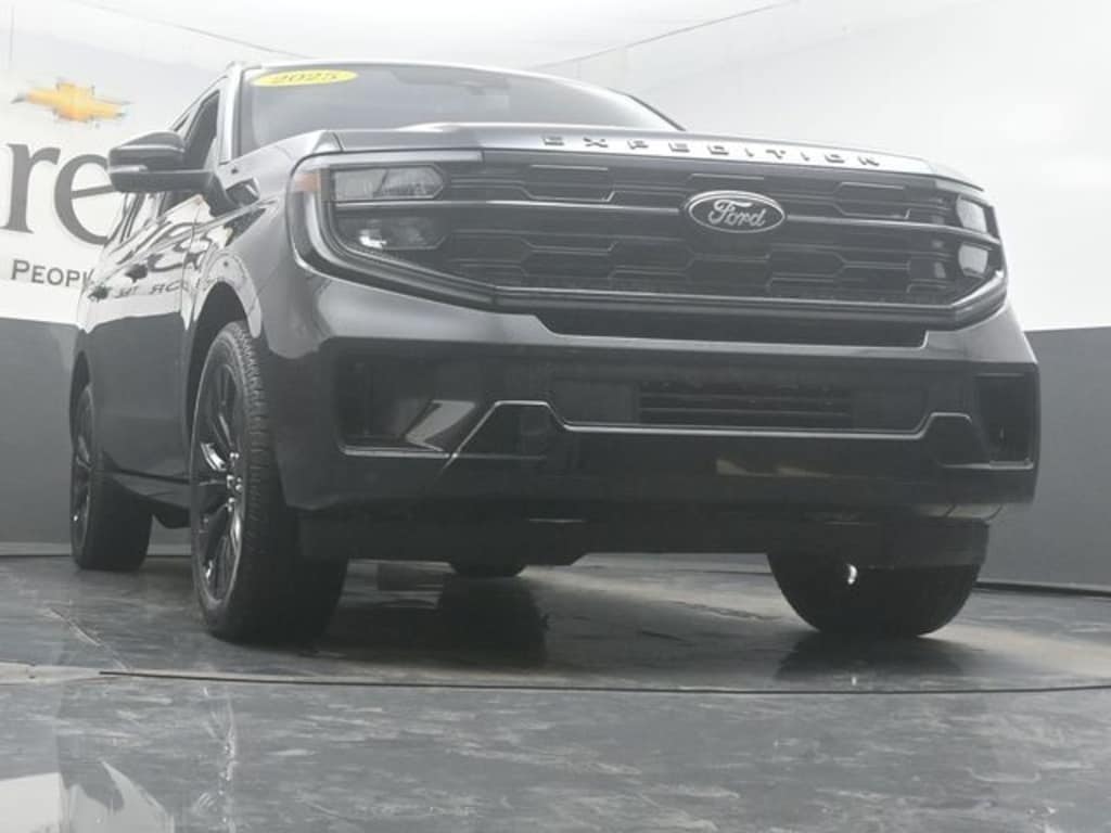 Used 2025 Ford Expedition Platinum SUV