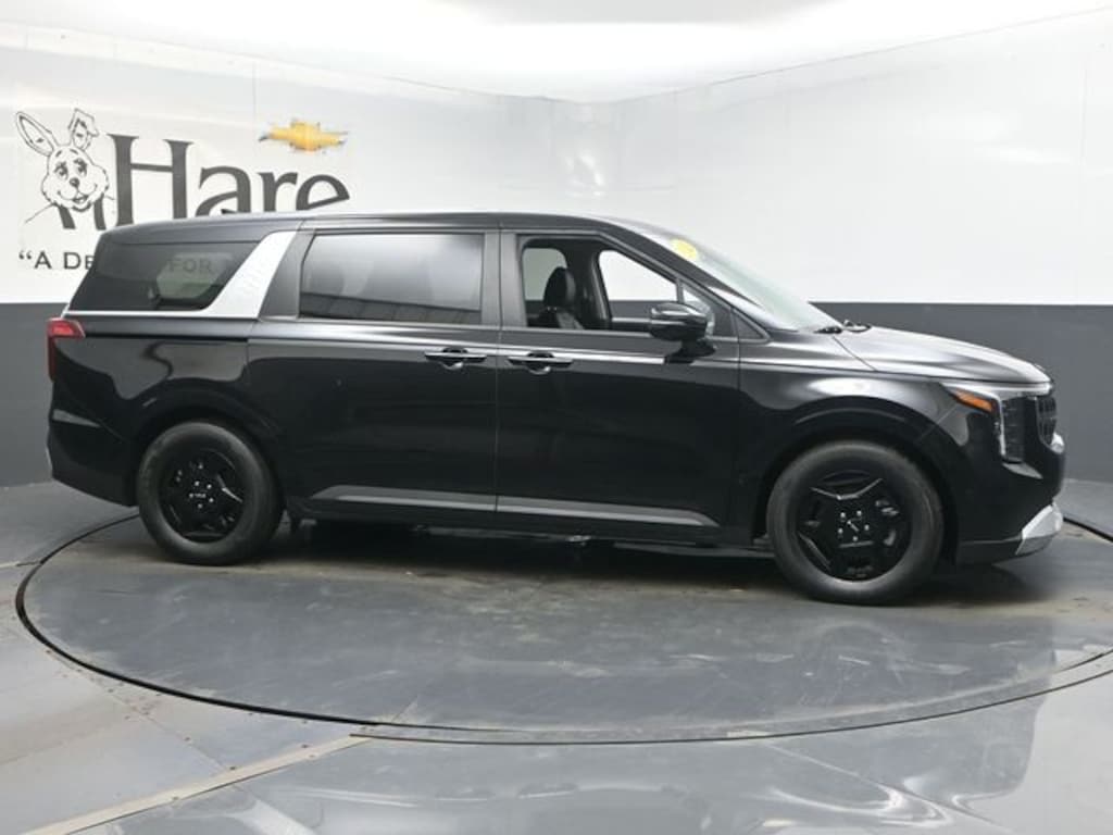 Used 2025 Kia Carnival LXS Van Passenger Van