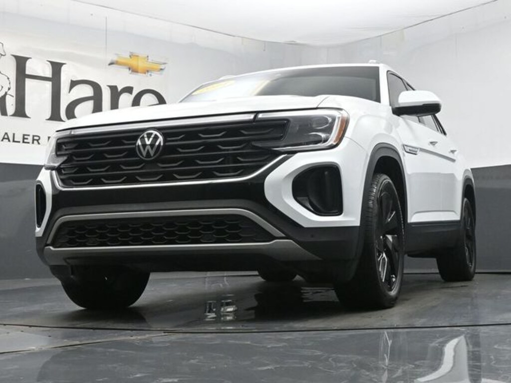 Used 2024 Volkswagen Atlas Cross Sport 2.0T SE w/Technology SUV