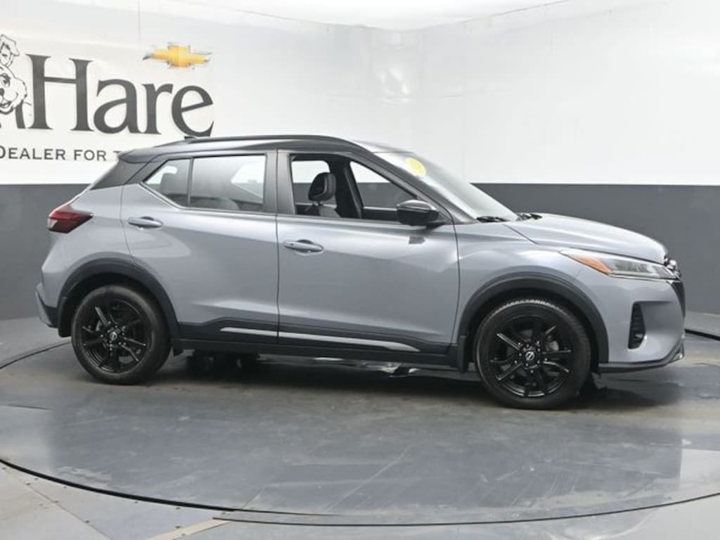 Used 2023 Nissan Kicks SR SUV