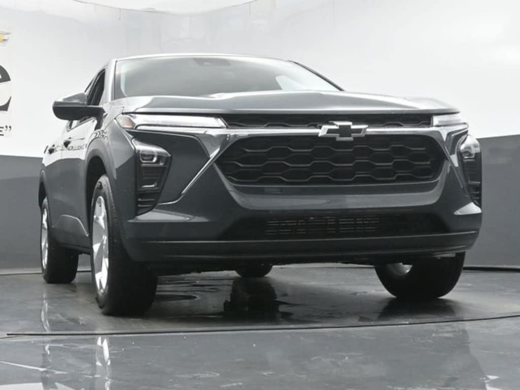 New 2026 Chevrolet Trax LS SUV