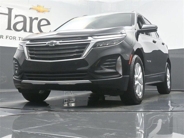 2023 Chevrolet Equinox LT photo 2