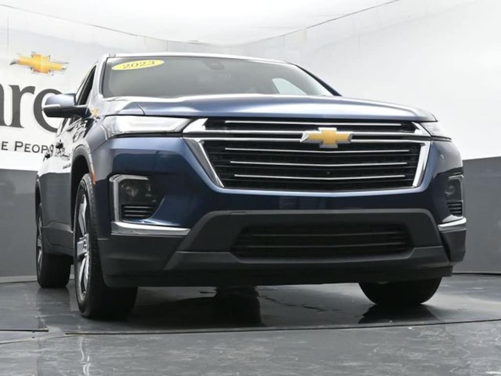 Used 2023 Chevrolet Traverse LT Leather SUV