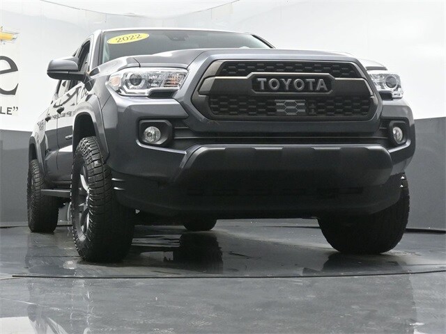 2022 Toyota Tacoma SR5 photo 3