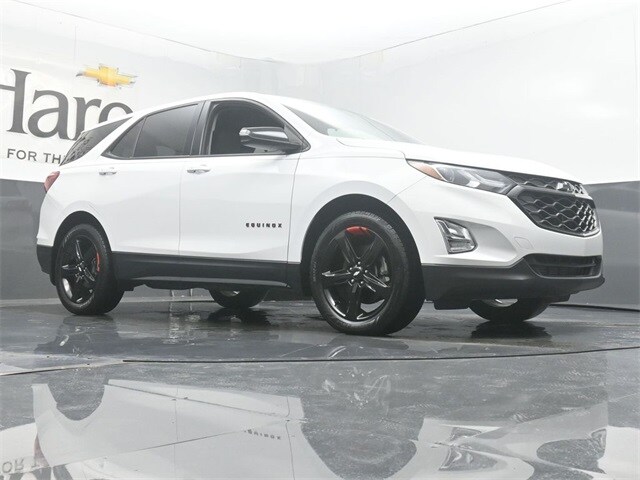 2018 Chevrolet Equinox LT photo 2
