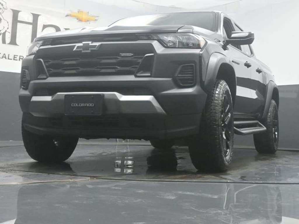 Used 2024 Chevrolet Colorado Trail Boss Truck Crew Cab