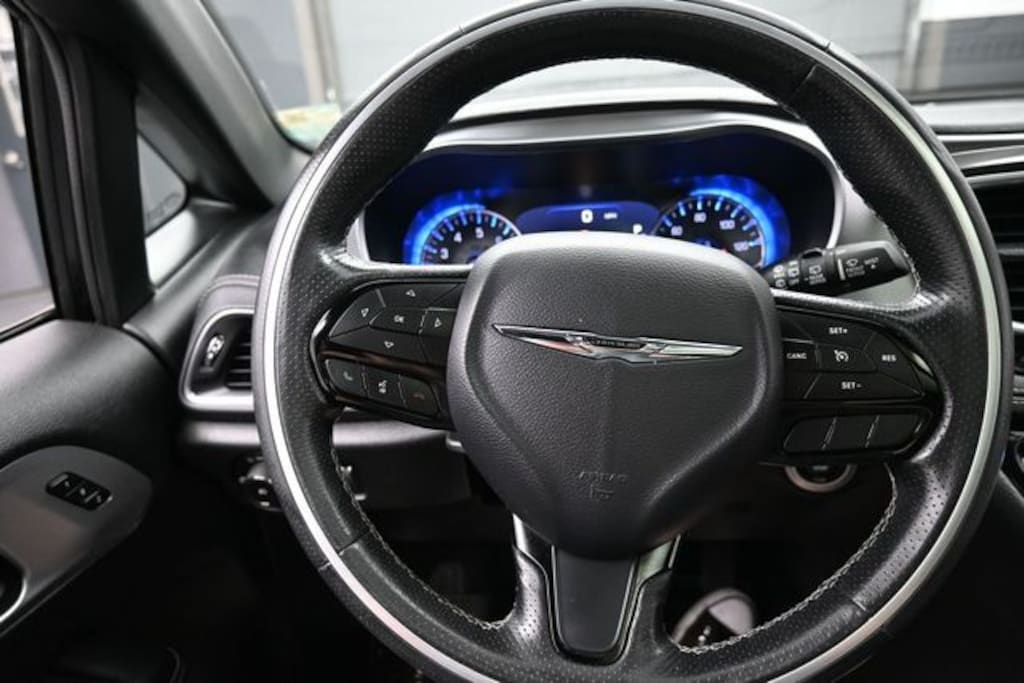 Used 2019 Chrysler Pacifica Limited Van Passenger Van